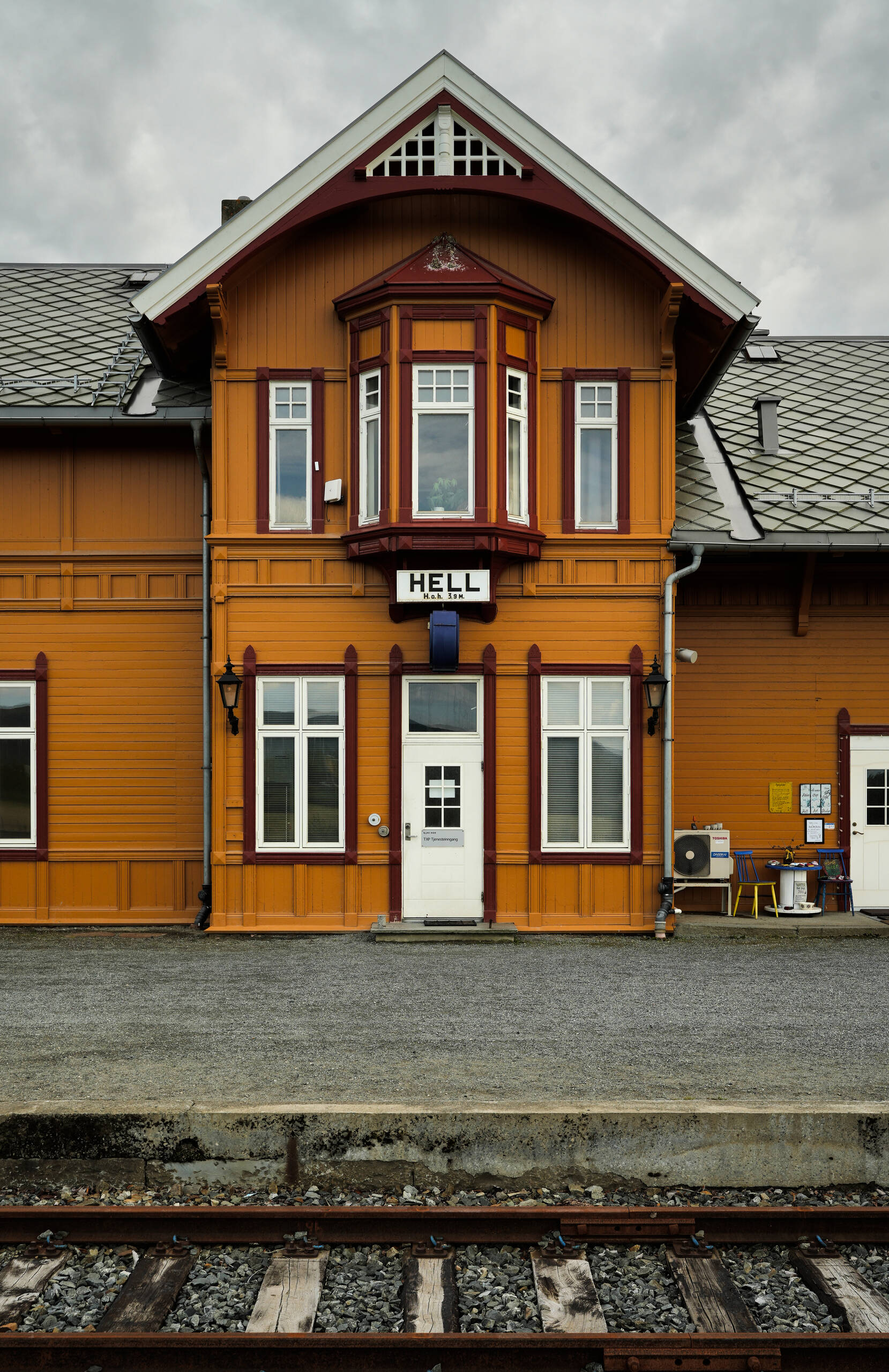 An image of Hell station.
